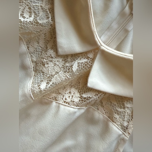 Forever 21 Cream Peplum Blouse with Peter Pan Collar - Picture 4 of 5